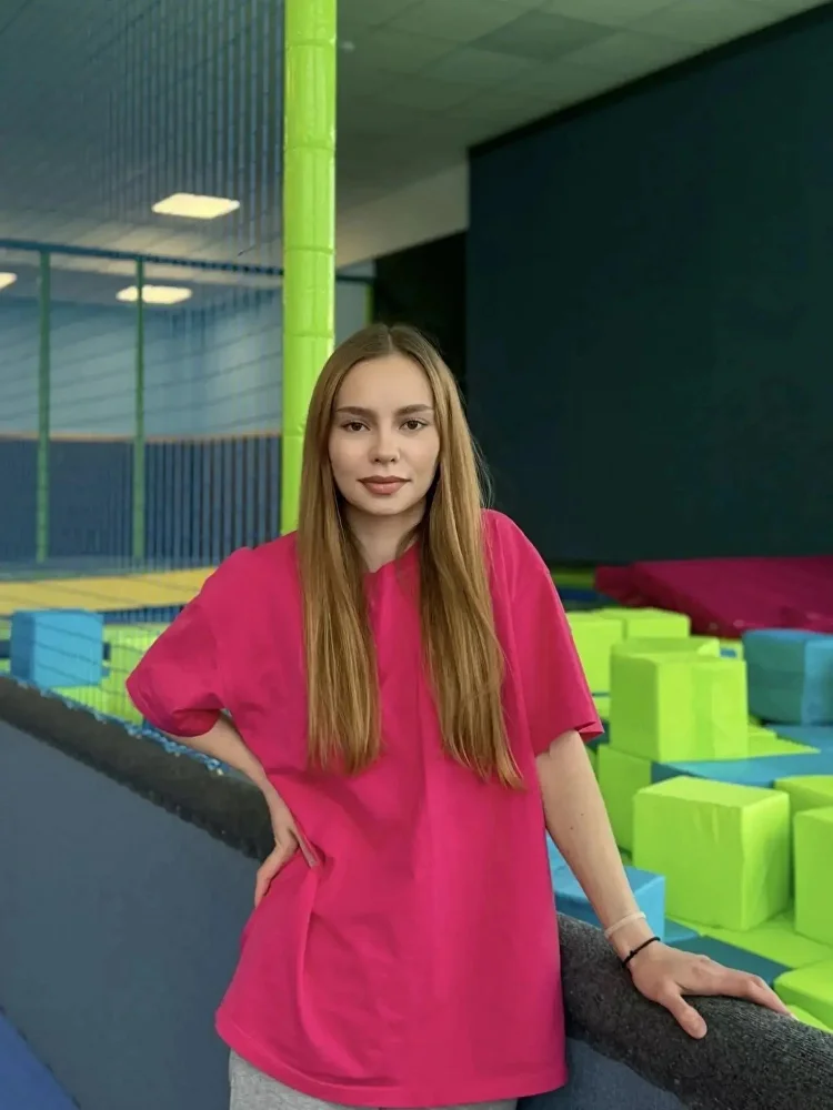 Клюева Регина Кирилловна — тренер по прыжкам на батуте