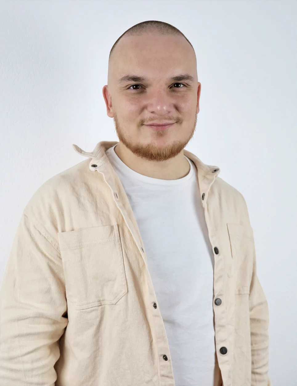 Рустам Султонбеков